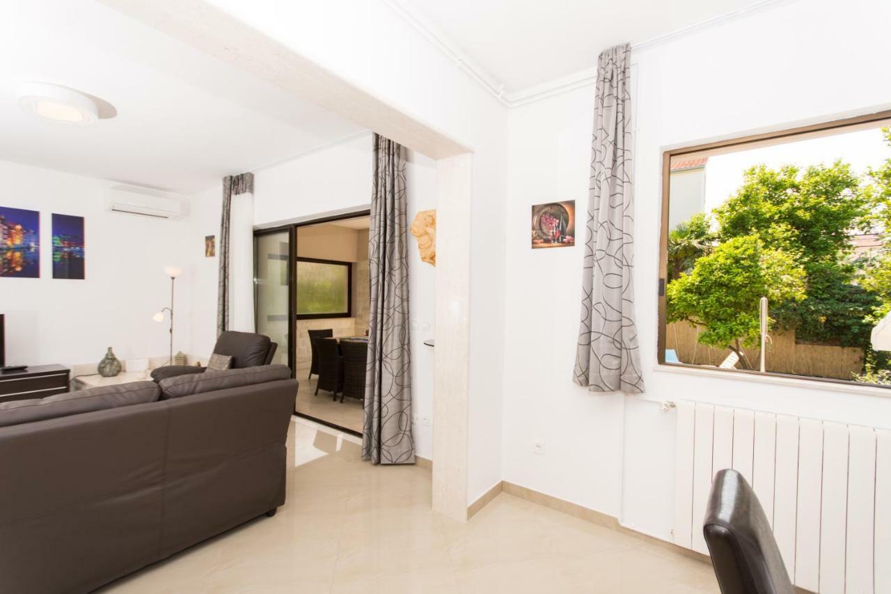 Holiday Home Ruzmarin 特罗吉尔 外观 照片