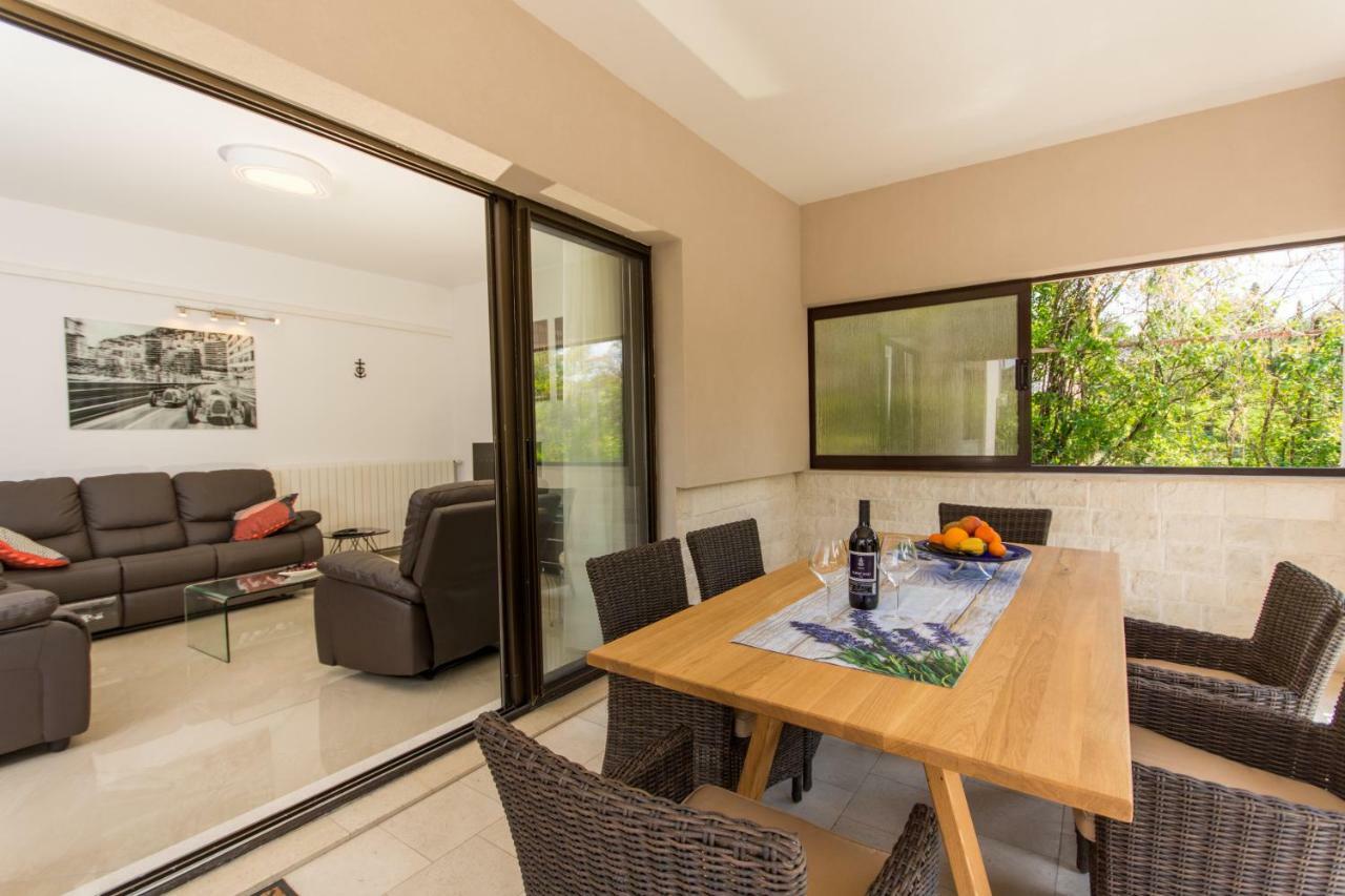Holiday Home Ruzmarin 特罗吉尔 外观 照片