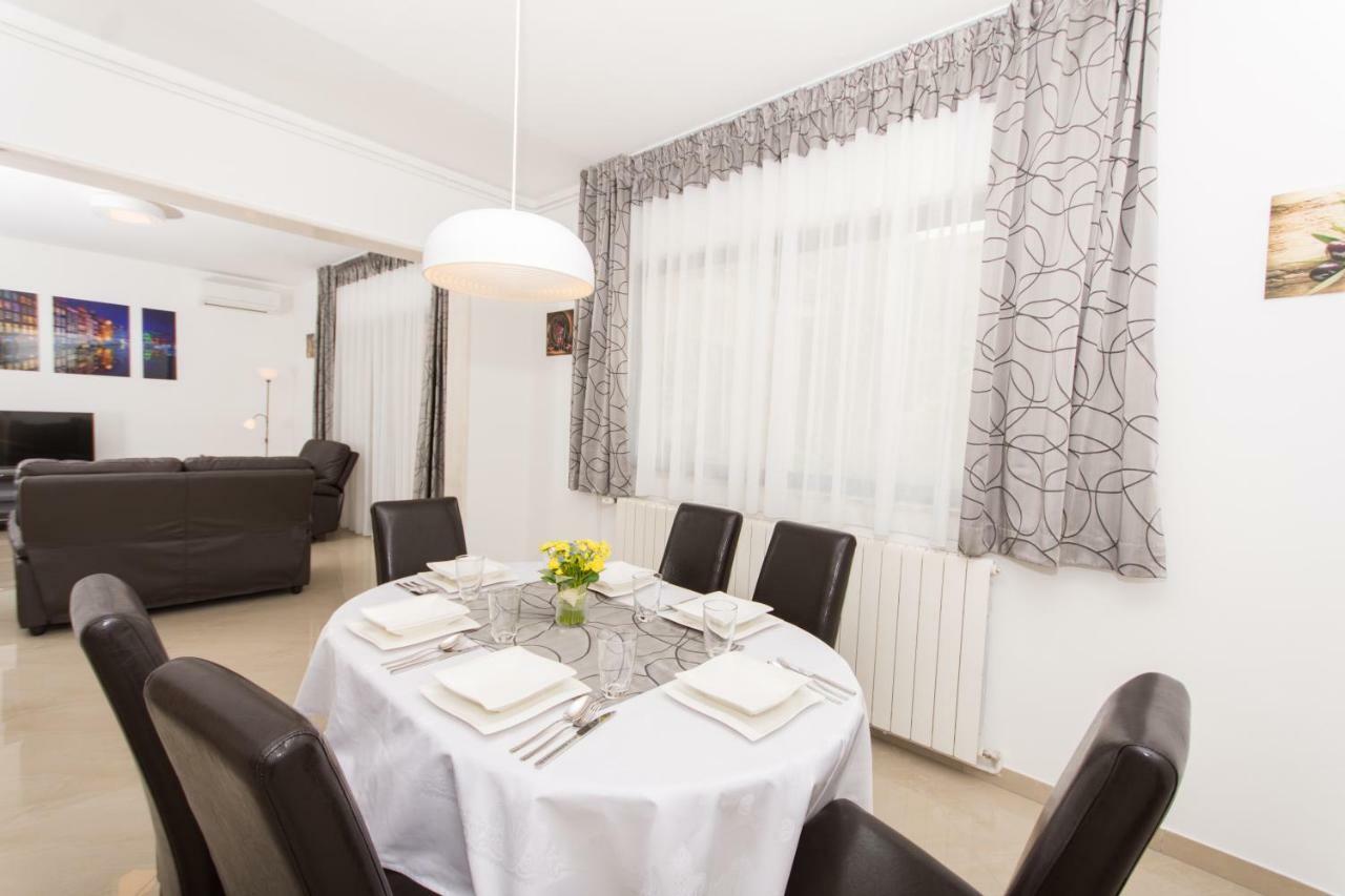 Holiday Home Ruzmarin 特罗吉尔 外观 照片