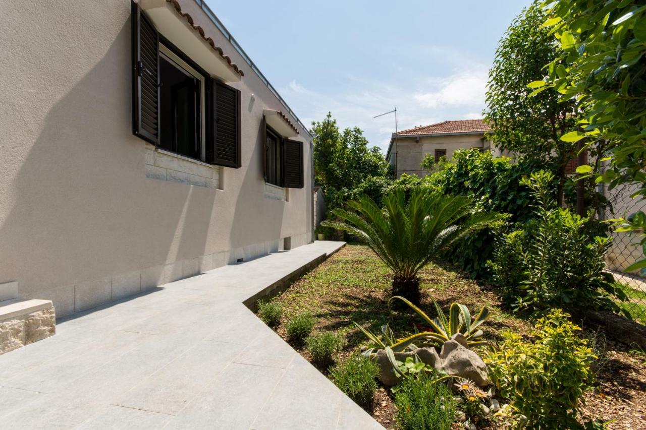 Holiday Home Ruzmarin 特罗吉尔 外观 照片